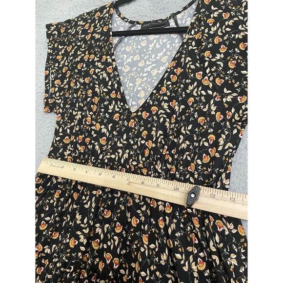 Urban Outfitters Women’s Julia Tiered Fit & Flare Black Beige Dress Size Small - Picture 9 of 10